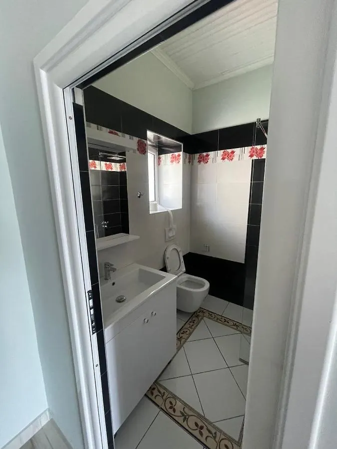 Paolo'S Apartaments Himare