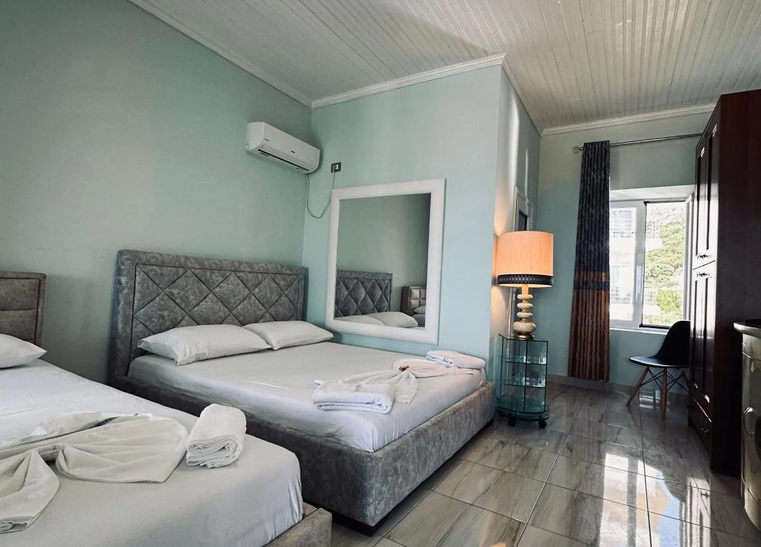 Paolo'S Apartaments Himare Albania